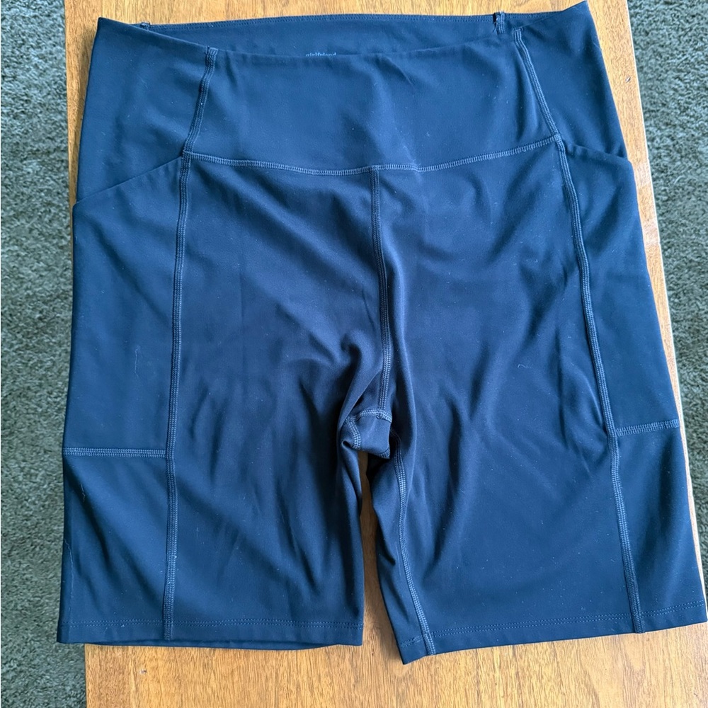 Girlfriend Collective Black Bike Shorts Streamlined Design